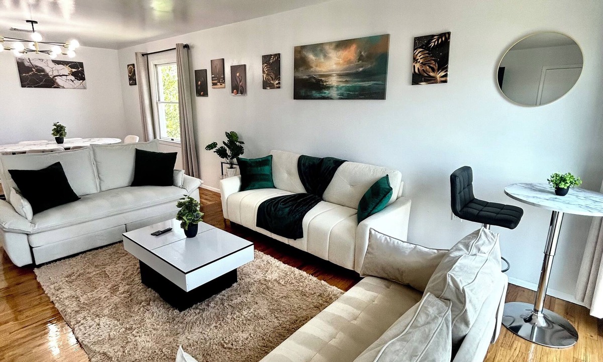 Ironbound District Apartment | 100 Dollars Off October! NYC, JFK, EWR, Newark, Times Square