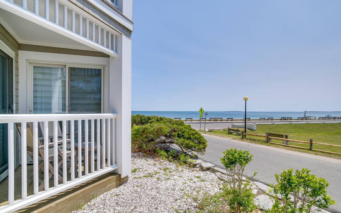 Oak Bluffs Apartment | 102 m² Apartment ∙ 2 bedrooms ∙ 4 guests