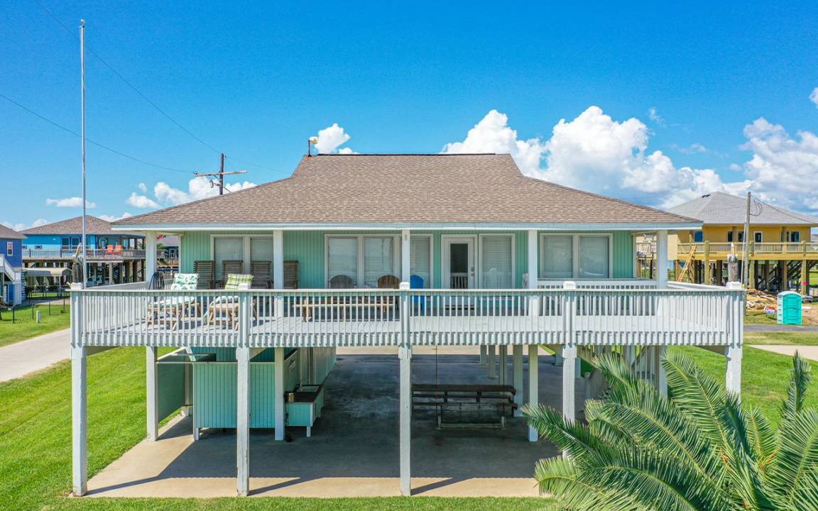 Crystal Beach House | 123 m² House ∙ 3 bedrooms ∙ 10 guests