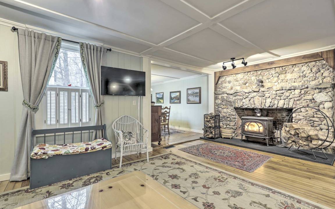 North Sutton Cottage | 125 m² Cabin ∙ 3 bedrooms ∙ 6 guests