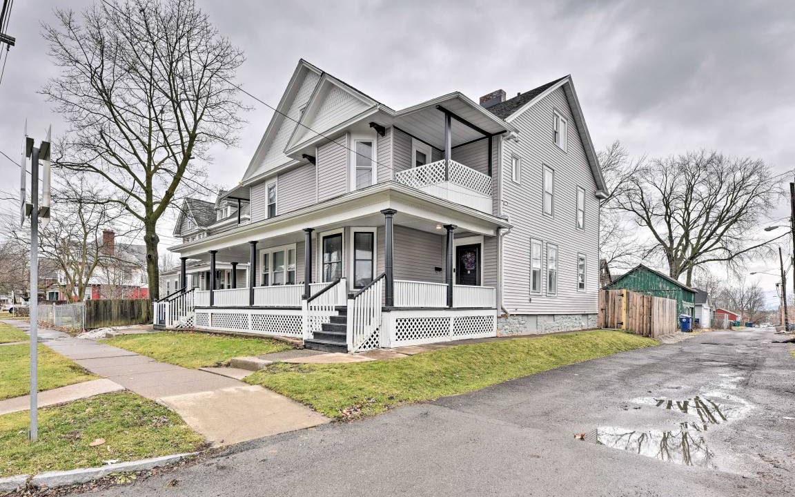 Niagara Falls Apartment | 139 m² Apartment ∙ 4 bedrooms ∙ 10 guests