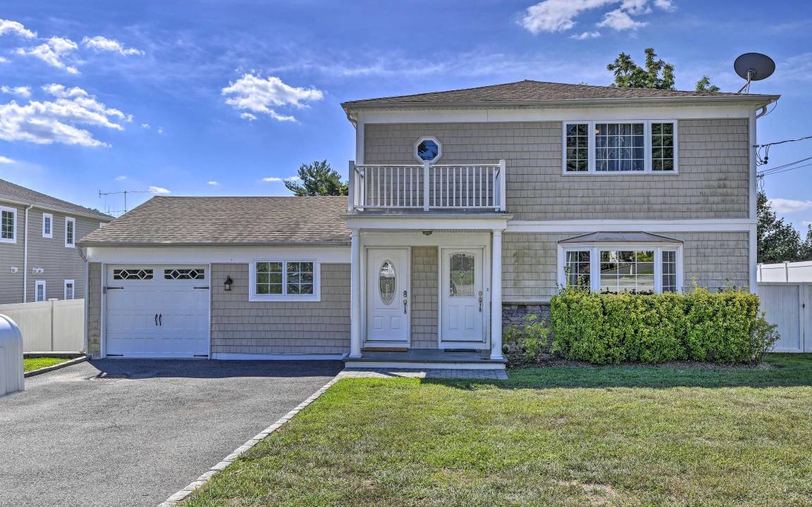 Glen Cove House | 139 m² House ∙ 3 bedrooms ∙ 6 guests