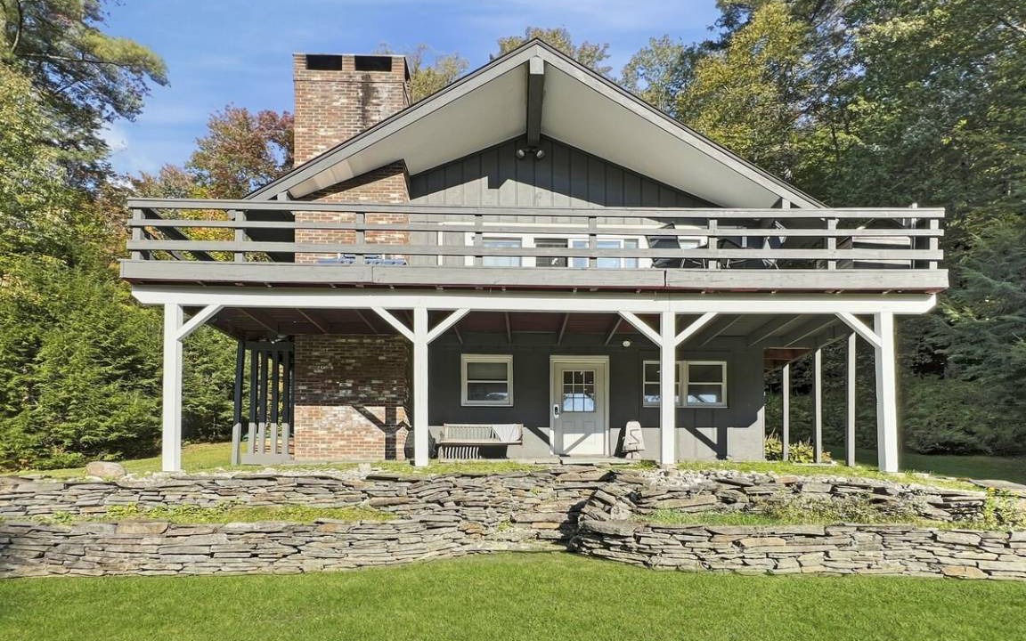 Pittsfield House | 167 m² House ∙ 3 bedrooms ∙ 10 guests
