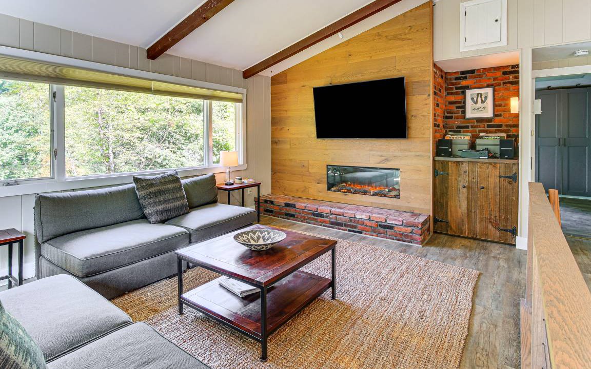 Brownsville House | 181 m² House ∙ 3 bedrooms ∙ 6 guests