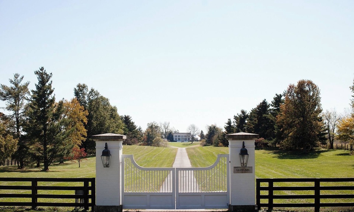 Paris House | 1840 Historic Antebellum Estate in the heart of the Bluegrass