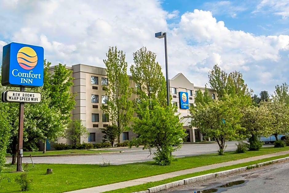 White River Junction Hotel | 2-Star Hotel ∙ Comfort Inn White River Junction