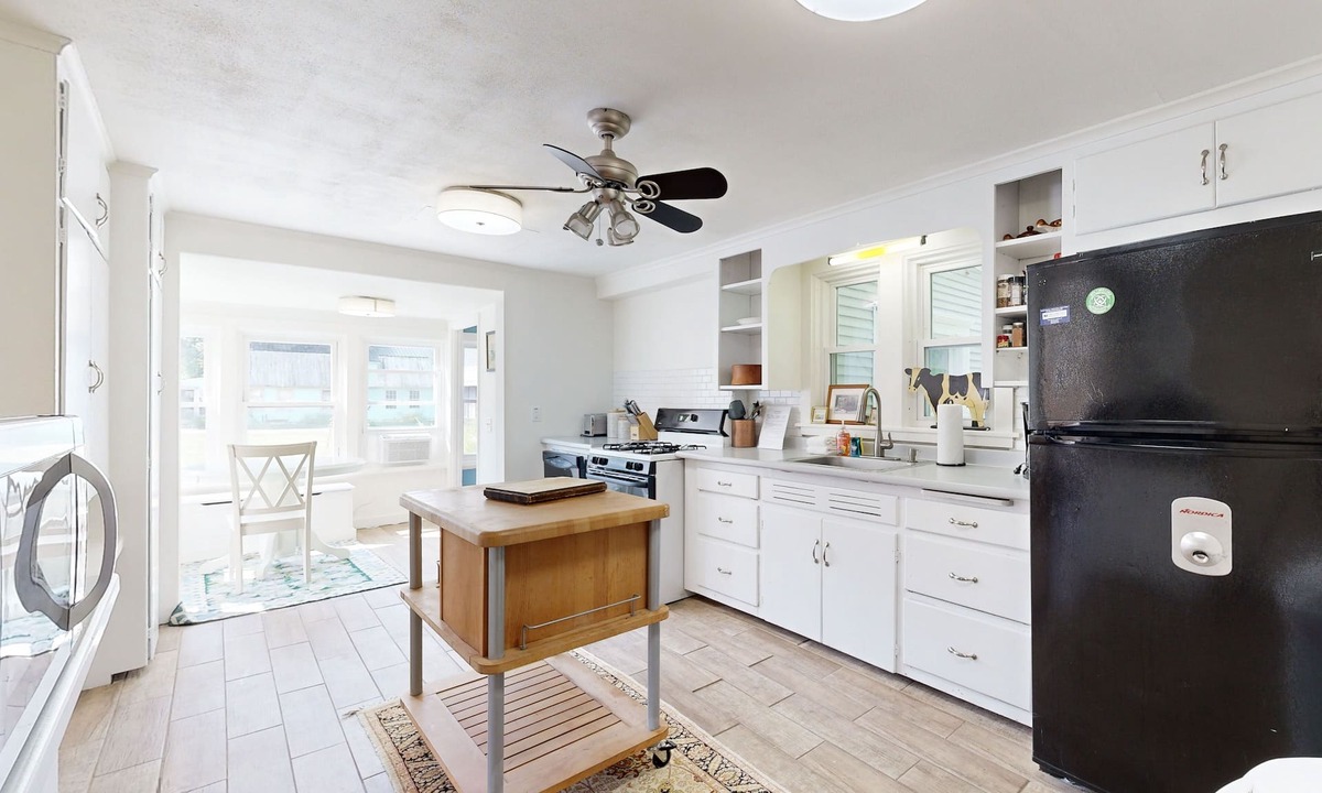 Proctorsville House | 2-Story riverfront home + studio with washer/dryer, river views, & free WiFi