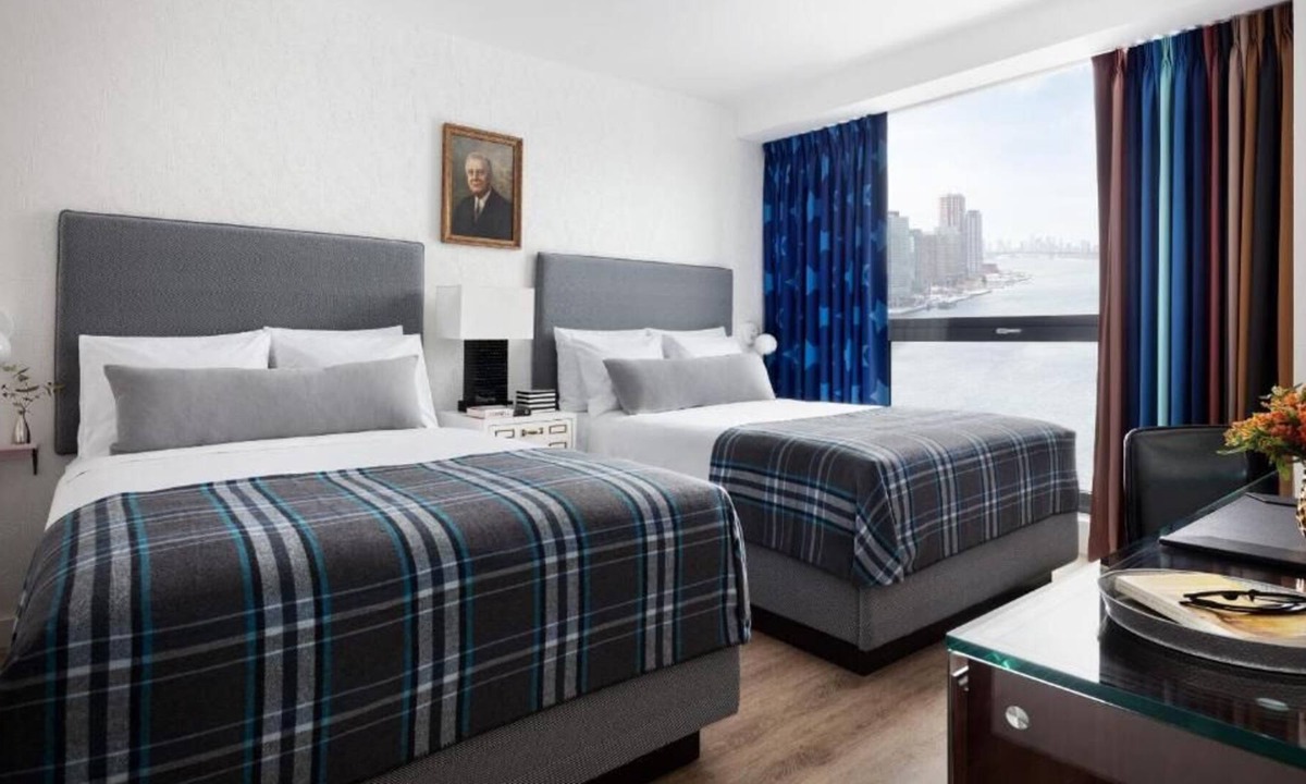 Snyder Square House | 2 x Graduate Queen Queen - Accessible Room at Graduate Roosevelt Island