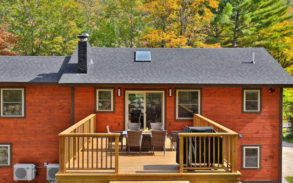 Pittsfield House | 223 m² House ∙ 3 bedrooms ∙ 6 guests