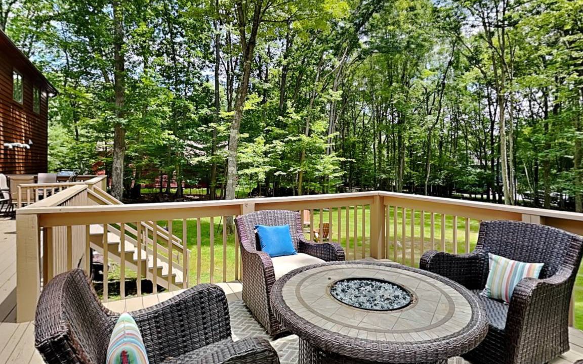 Blakeslee House | 227 m² House ∙ 4 bedrooms ∙ 12 guests