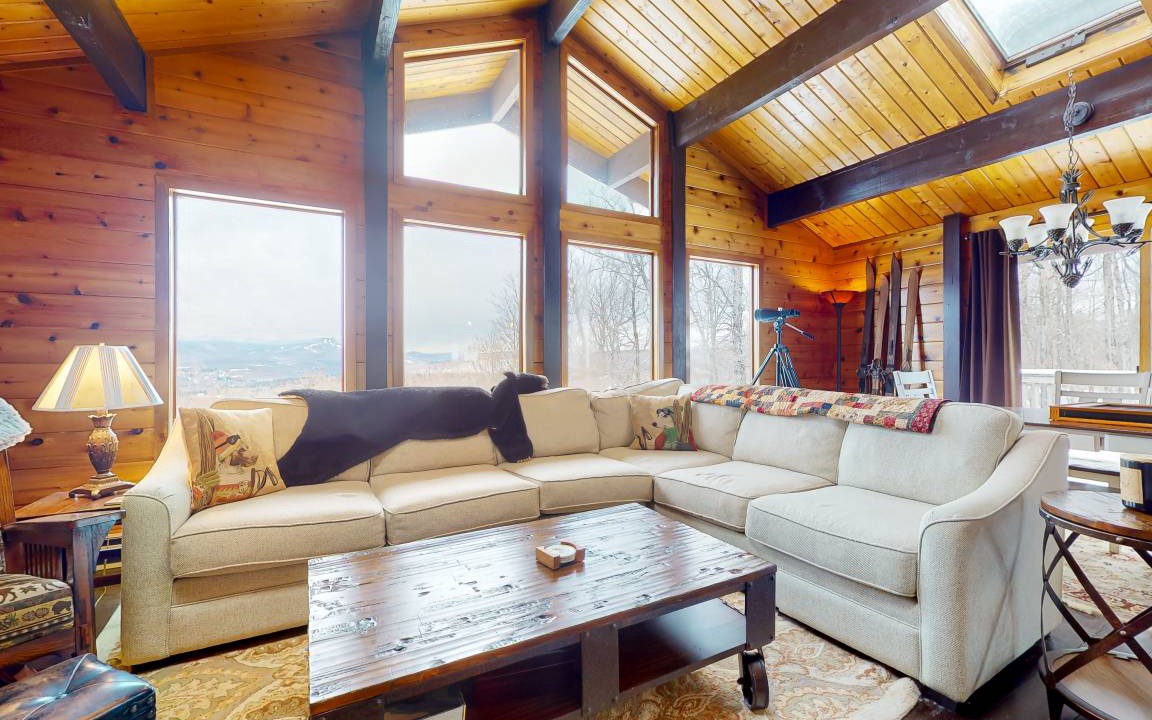 West Dover House | 232 m² House ∙ 4 bedrooms ∙ 8 guests