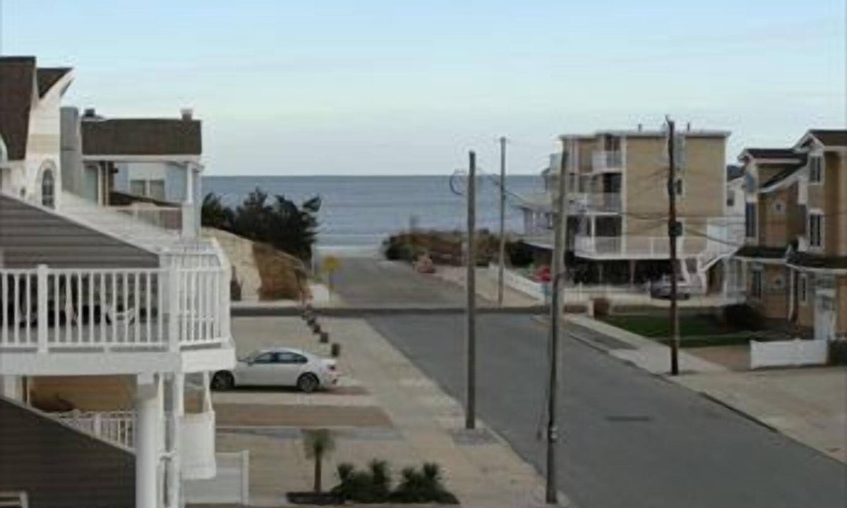 Townsend's Inlet Condo | 29 75th Street, Unit:East