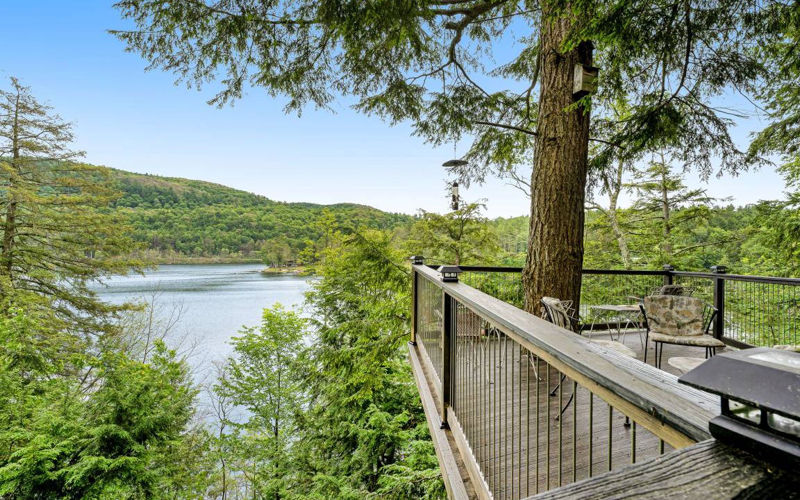 Hubbardton House | 325 m² House ∙ 4 bedrooms ∙ 12 guests