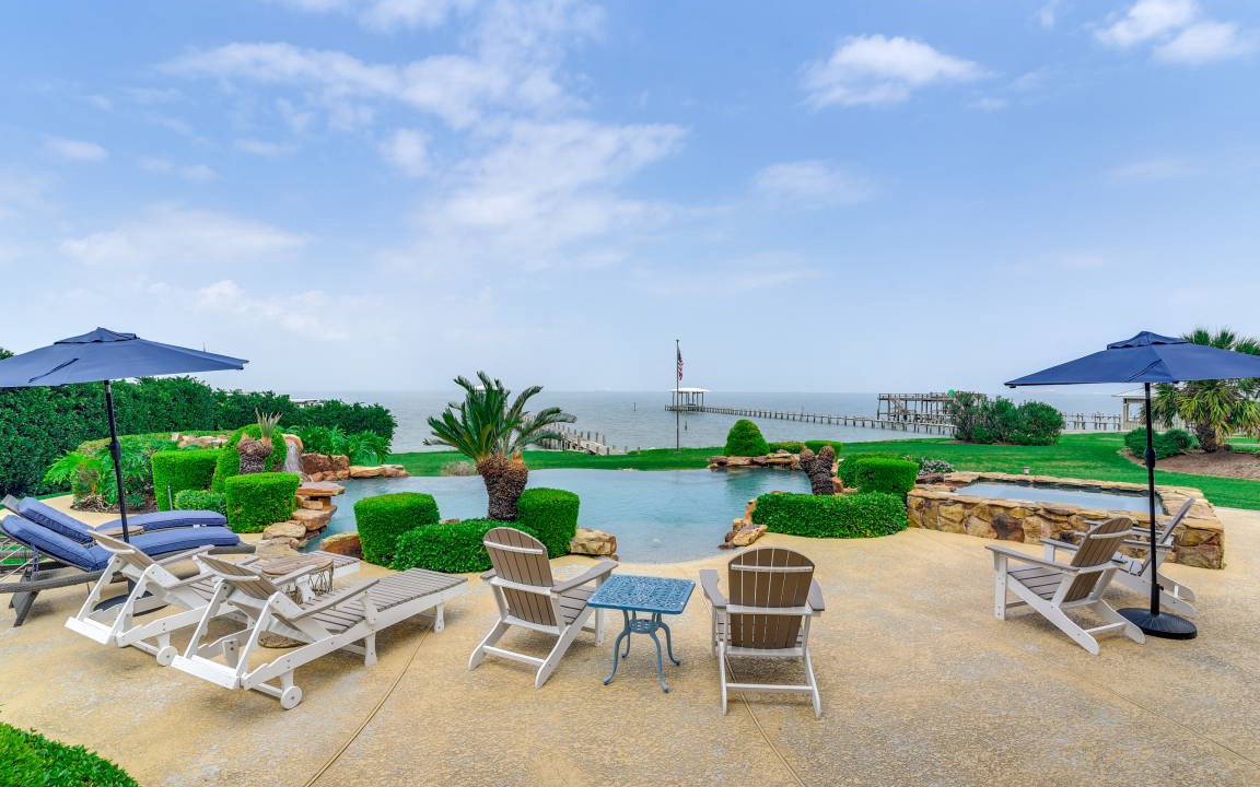 Dickinson Villa | 407 m² Villa ∙ 5 bedrooms ∙ 16 guests