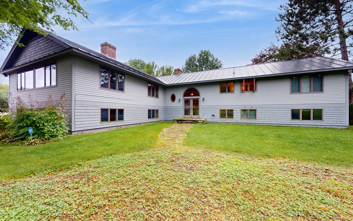 Woodstock House | 483 m² House ∙ 5 bedrooms ∙ 12 guests