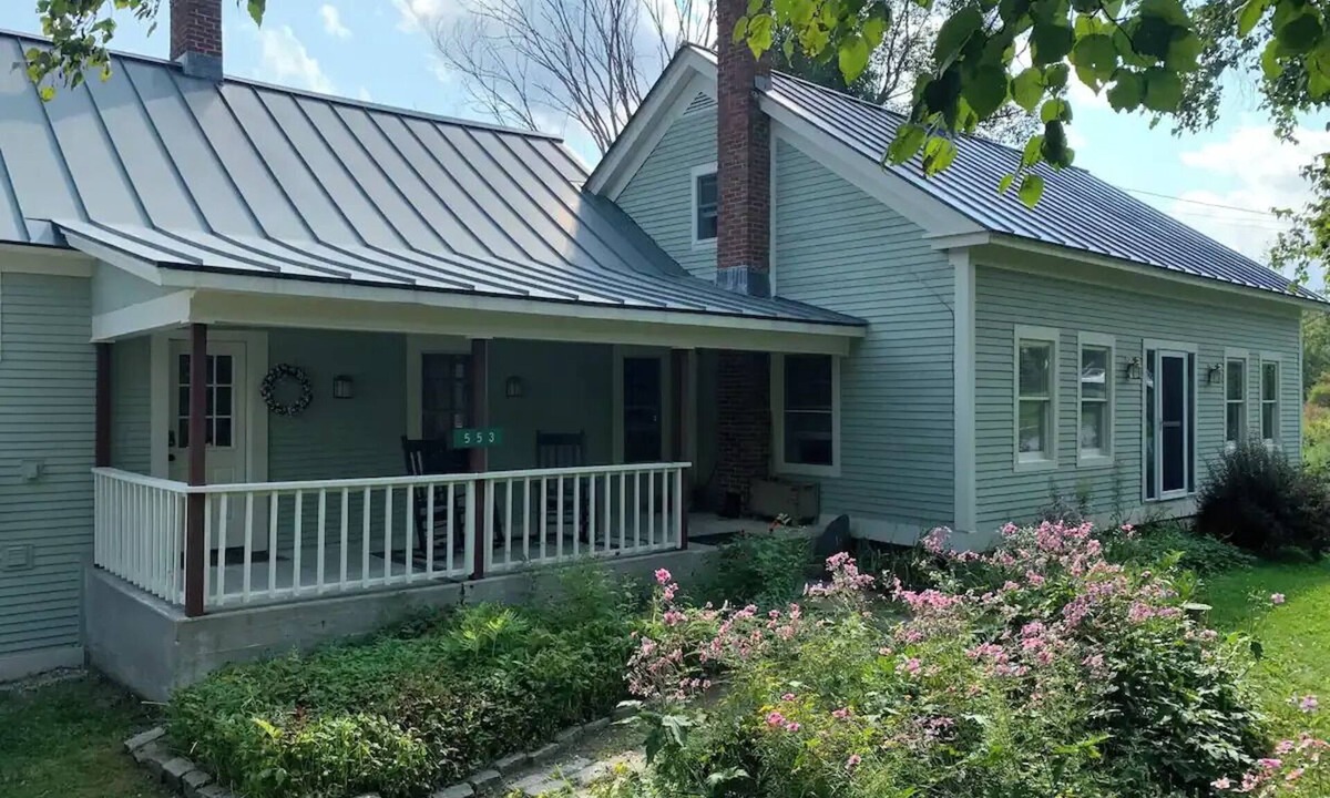 Mount Holly Other | 4bdrm Farmhouse 10min to Okemo on 2.5 acres