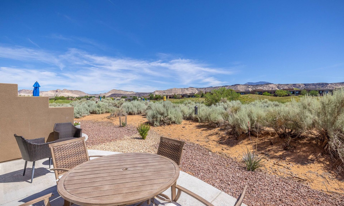 St. George Villa | 4BR on the 18th Green - Desert & Mountain Views