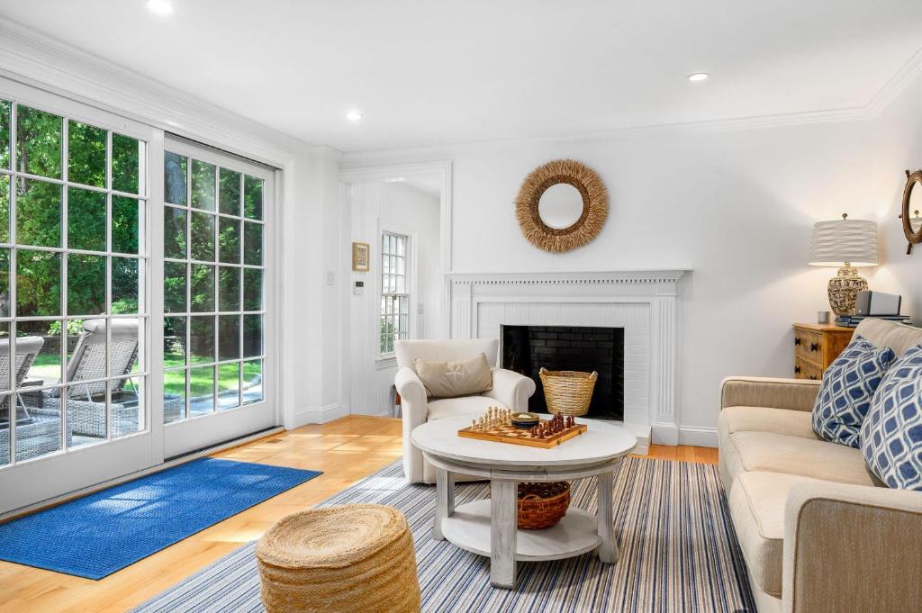 Wianno House | 55 Wianno Circle Osterville - O Captain My Captain