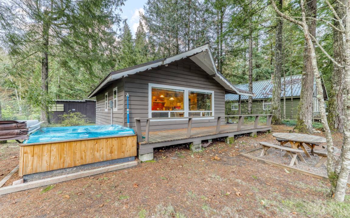 Gold Bar Cottage | 60 m² Cabin ∙ 1 bedroom ∙ 4 guests