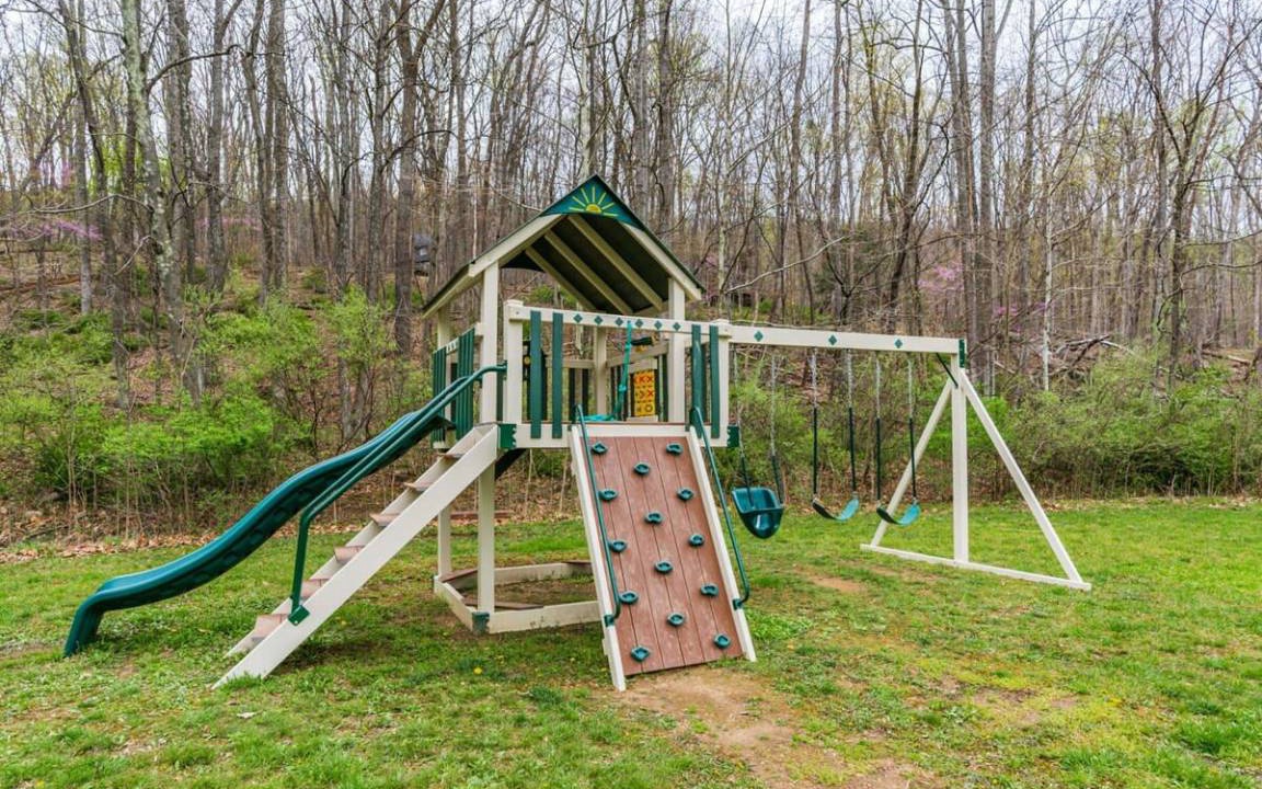 Berkeley Springs Cabin | 98 m² Cabin ∙ 3 bedrooms ∙ 6 guests