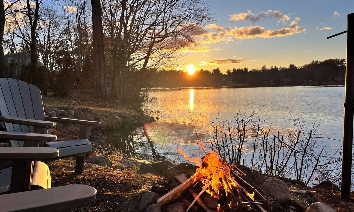 Barnstead House | A serene lake house to escape the day-to-day!