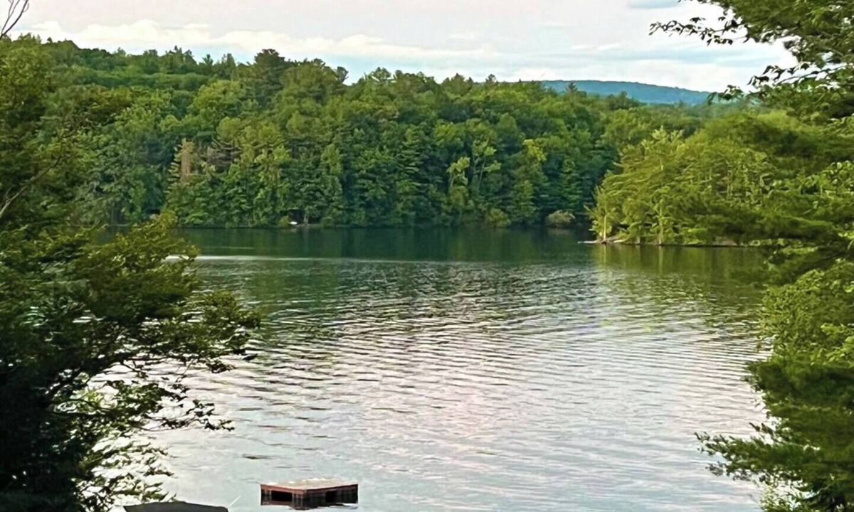 Averill Park Cabin | A spectacularly charming LAKE HOUSE on gorgeous Burden Lake!