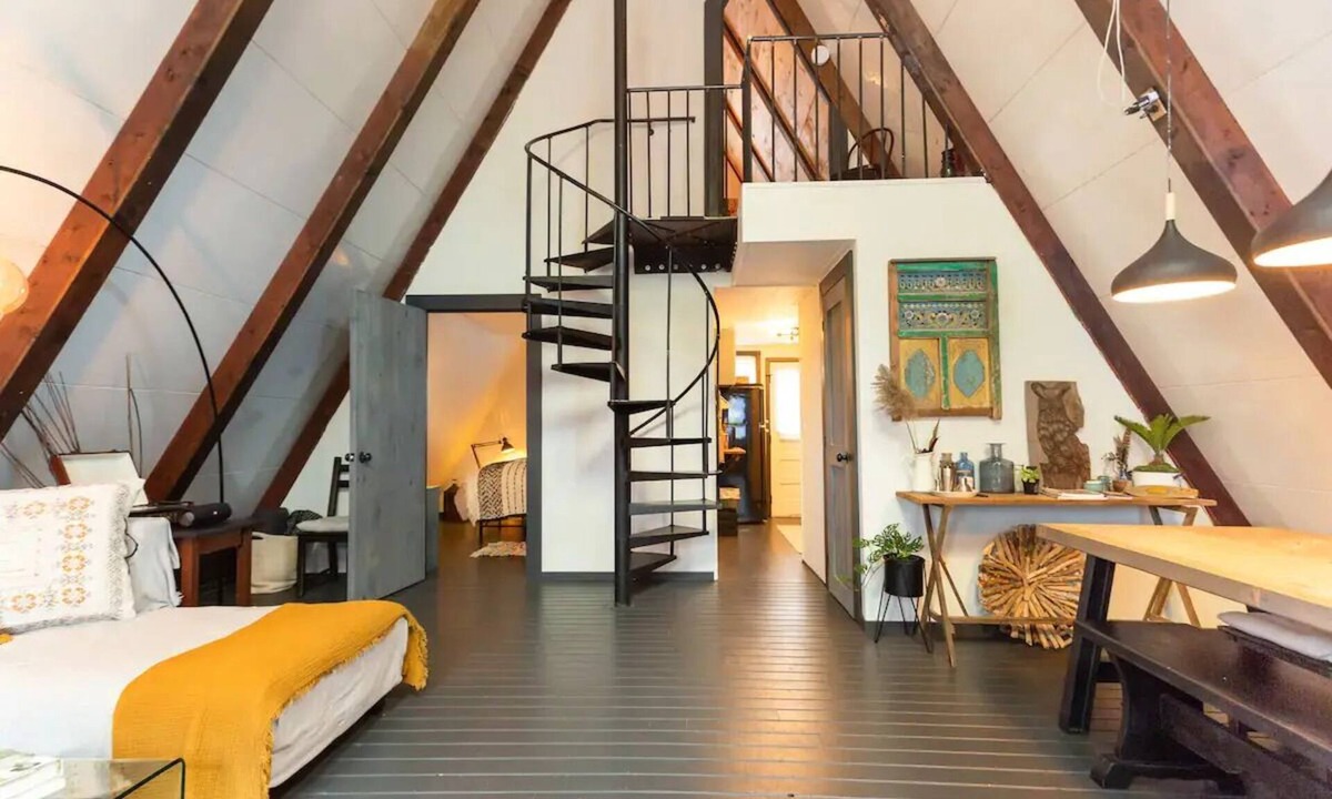 Wurtsboro Ski Chalet | ABomb! Adorable 2-bdrm Chalet with Lots of Room!