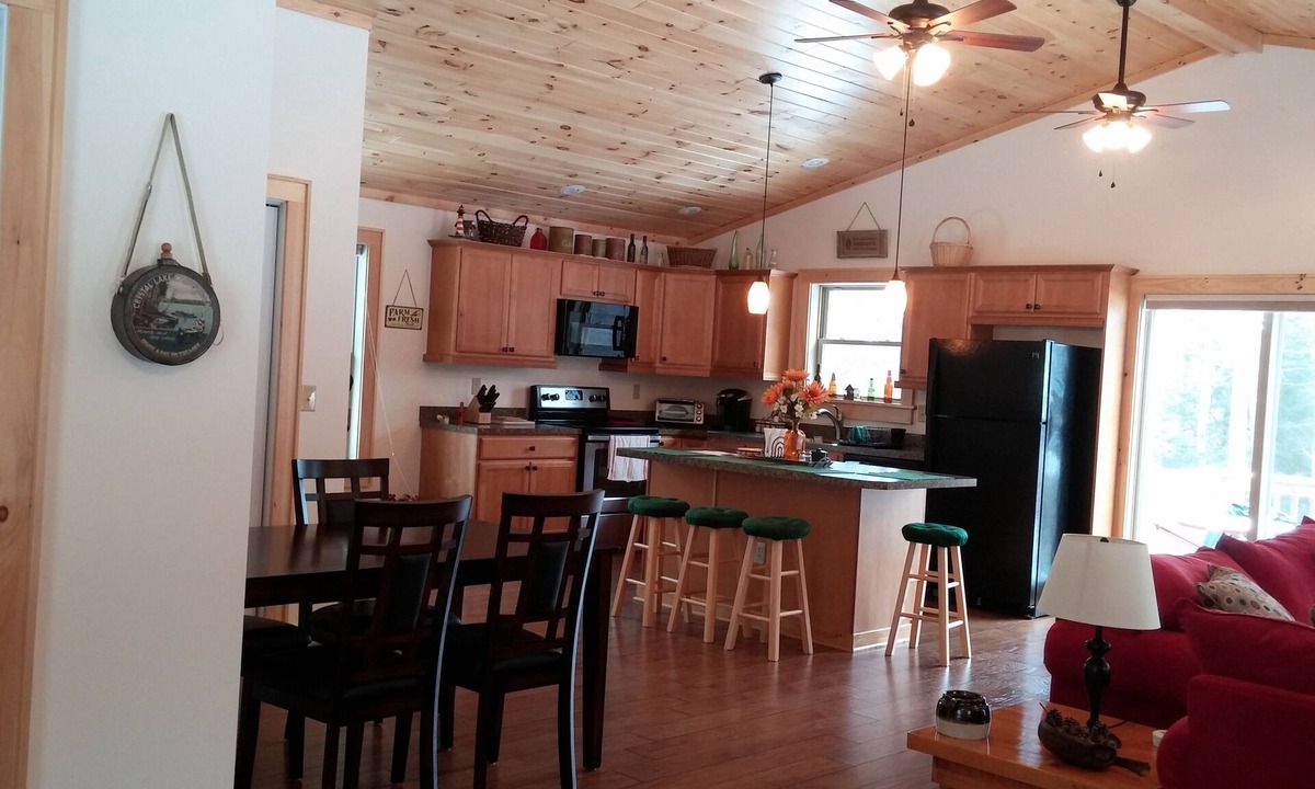 Diamond Point Apartment | Adirondack Dream Apartment For Rent Near Lake George