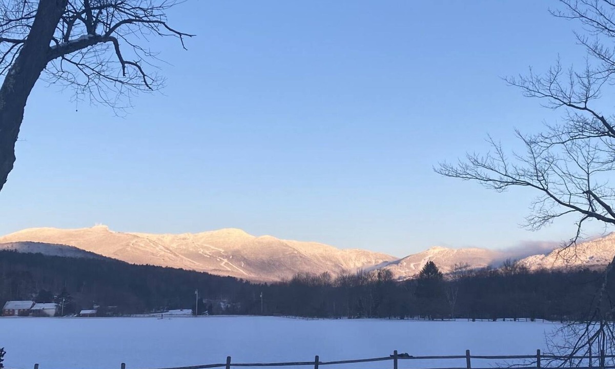 Stowe Area Condo | Amazing Stowe Location! Stunning Mountain Views in Cozy Condo 2BR- sleeps 6