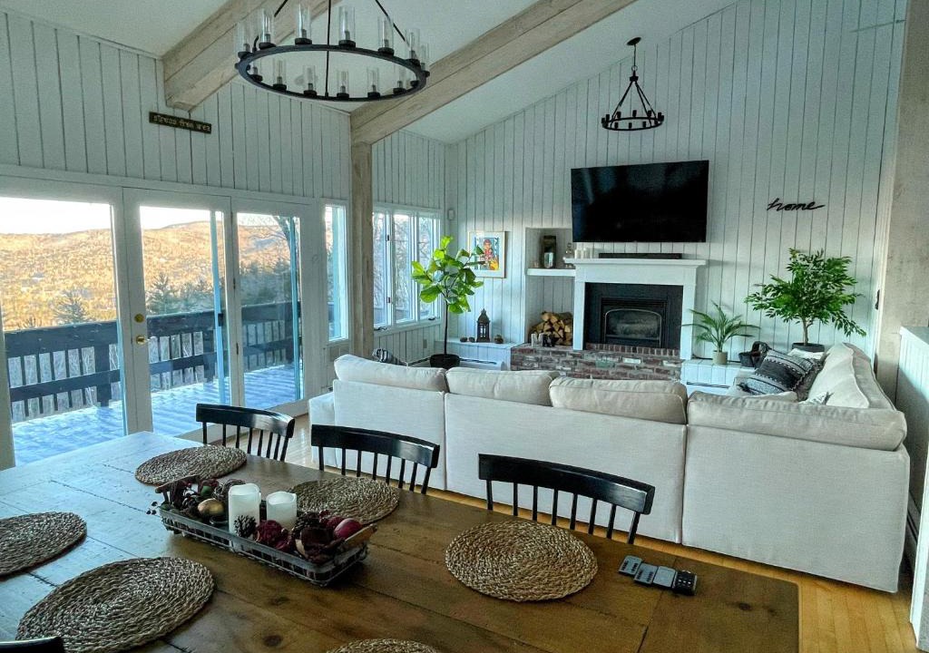 Campton House | Amazing View Retreat Home