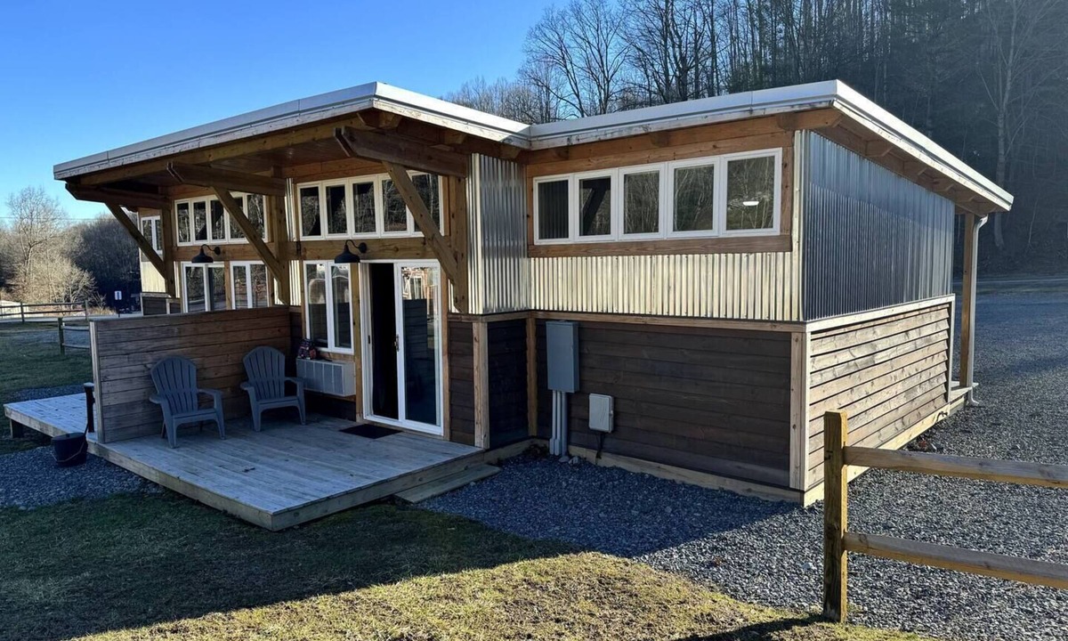 Bramwell Cabin | ATV TrailCamp: Barnum's Camp- Just seconds from the HMT Pocahontas Trailhead!