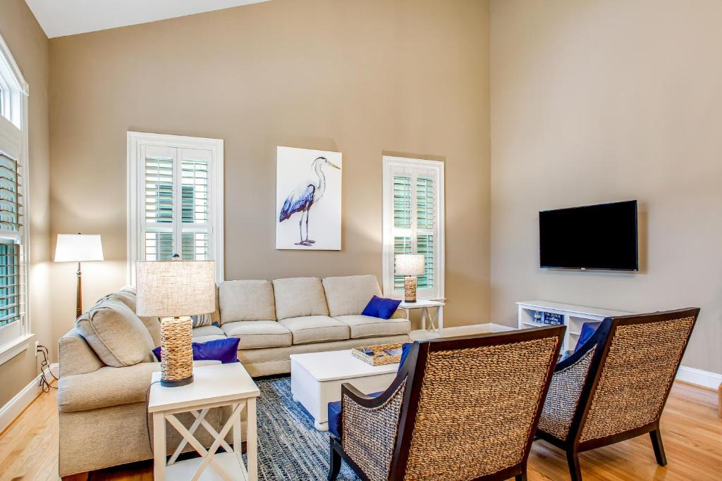 The Commons House | Bayside Resort - 36516 Coneflower Cir