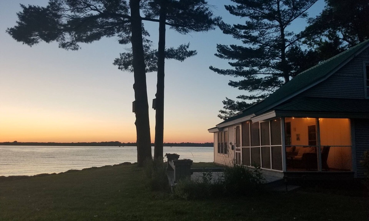 St. Albans Cottage | Beach front cottage with spectacular views, great sunsets