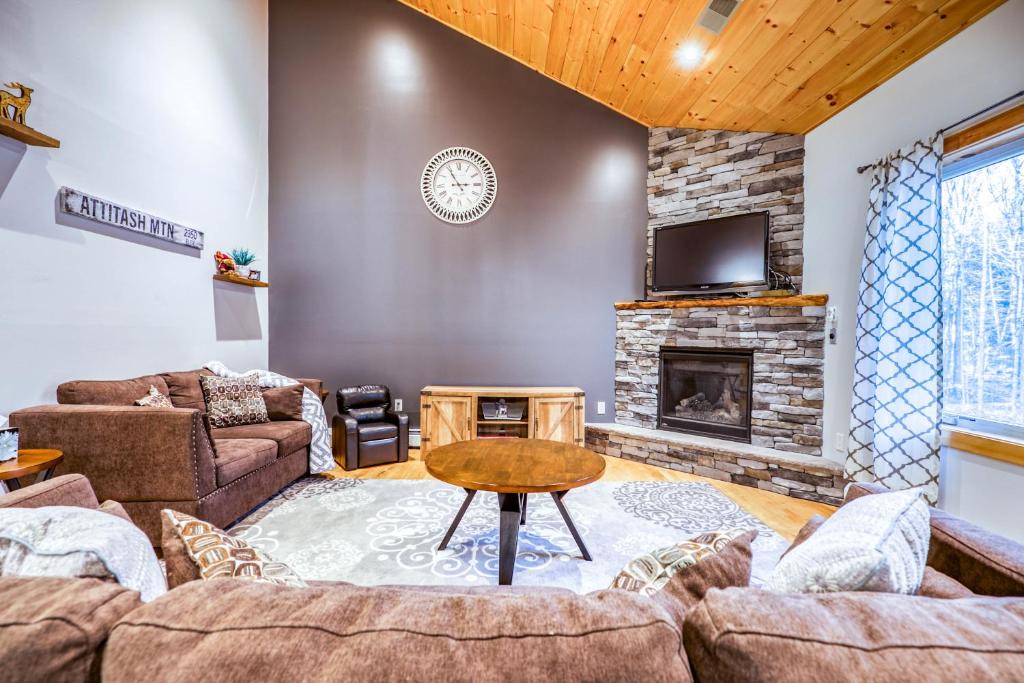 Bartlett House | Bear Village 14