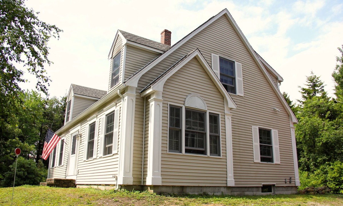 York Beach House | Beautiful Home on Two Acres of the Lovely Nubble ,Short walk to both beaches