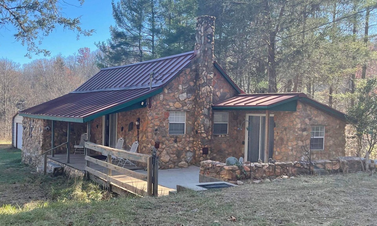 Ararat Cabin | Beautiful mountain rock cabin with 47 acres of private walking trails to enjoy