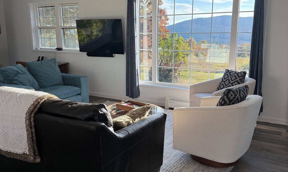 Weston Apartment | Beautiful new studio with amazing views - peaceful but close to everything!