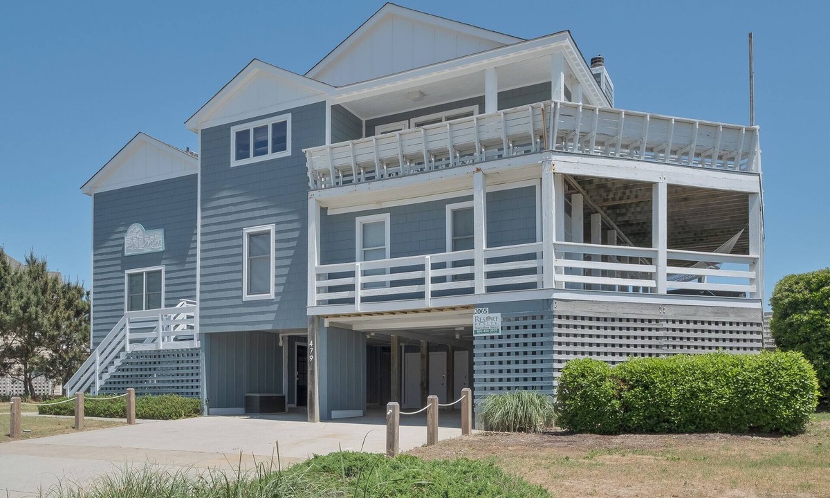 Spindrift House | Beautiful Oceanfront in the Heart of Duck with Spectacular Views