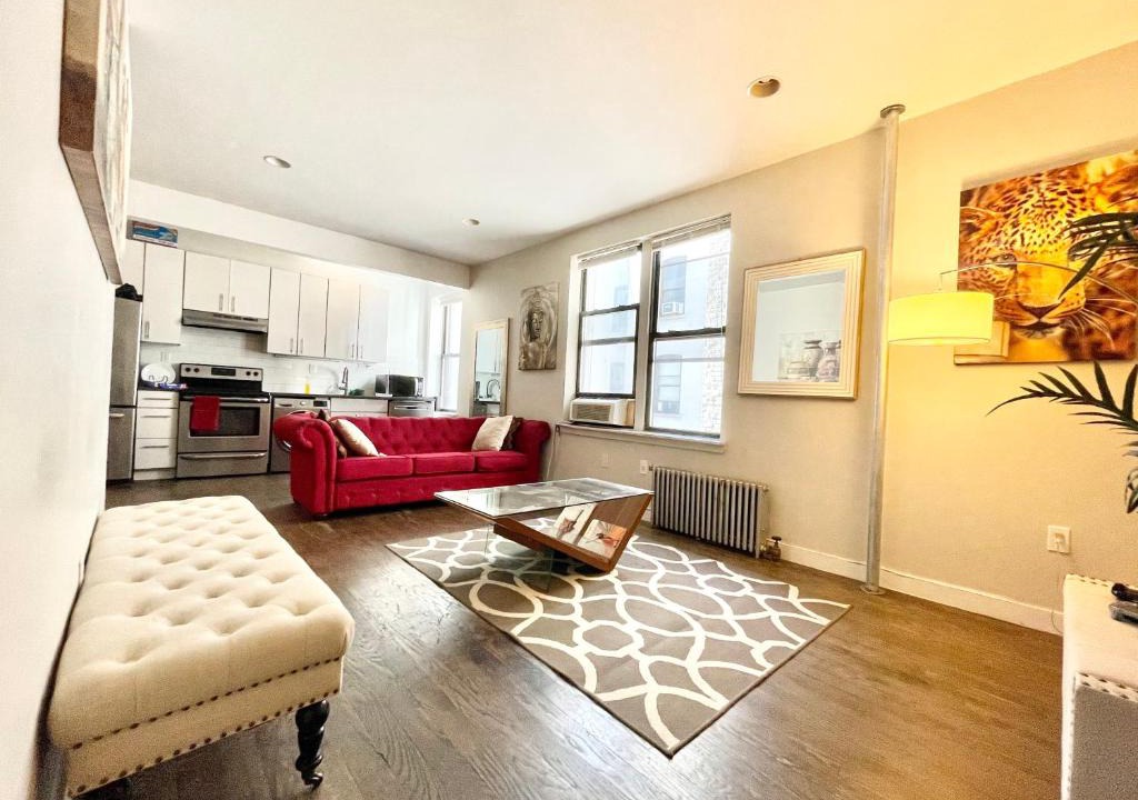 Hamilton Heights House | Beautiful Room in Newly Renovated Apt