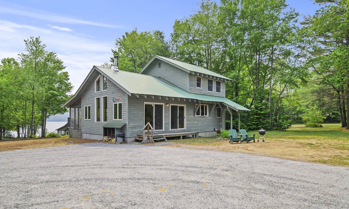 Severance Cabin | Beautiful year-round Adirondack rental on Paradox Lake