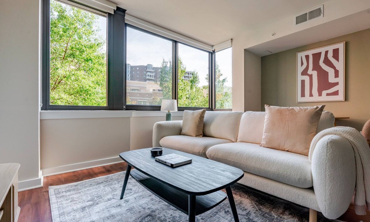 Rosslyn Apartment | Blueground | Radnor - Fort Myer Heights, view, nr Theodore Roosevelt Island