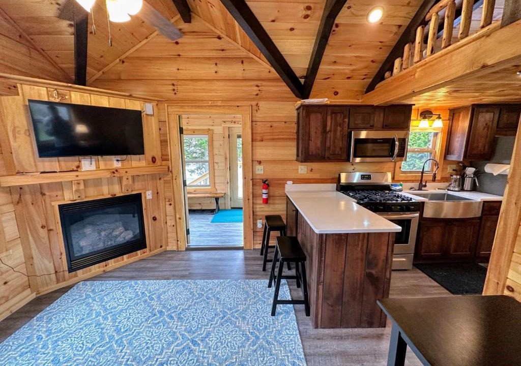 Twin Mountain Ski Chalet | BMV7 Tiny Home village near Bretton Woods