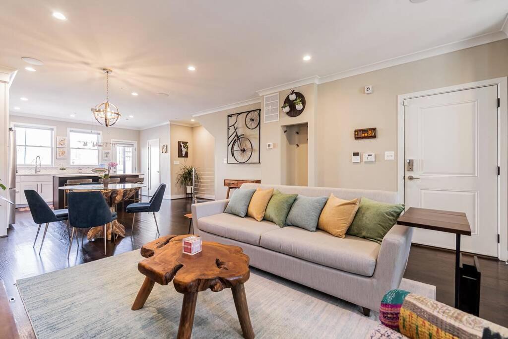 Trinidad Apartment | Bougainvillea DC 2 bedrooms 2 bathrooms plus den with twin sofa bed and queen sofa bed in living room