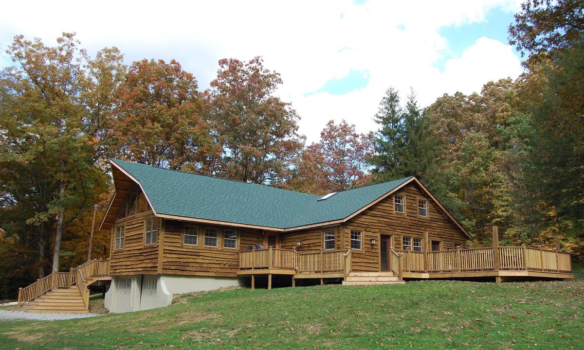 Farmington House | Breath Taking Lodge 3 miles from Nemacolin Resort &10 miles from Ohiopyle!