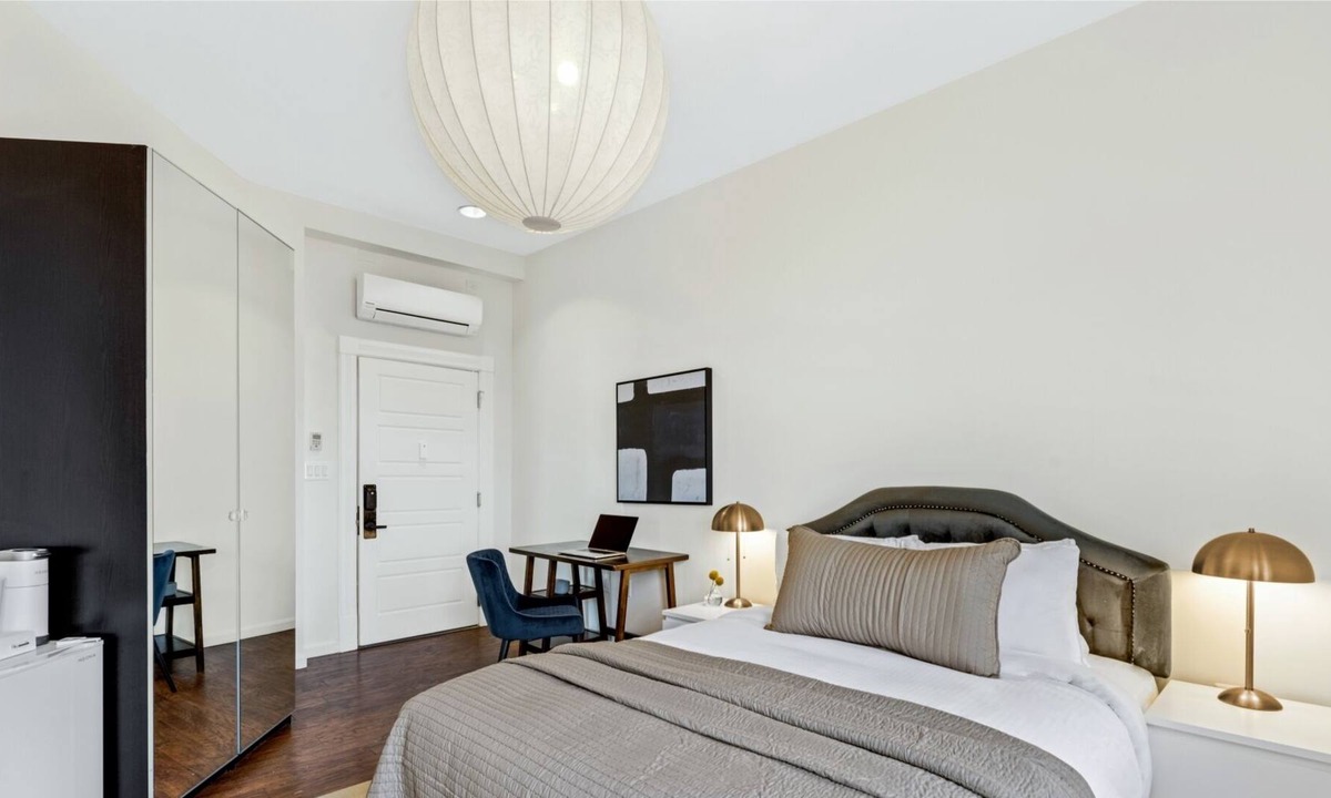 Downtown Baltimore Hotel | Brexton Hotel | Touchless Stunning Studio