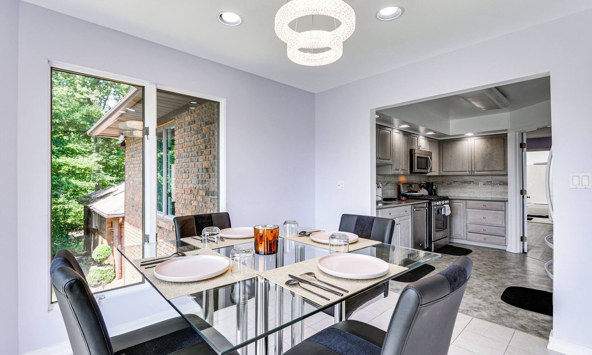 Butler House | Bright Guest House: 15 Mi to Dtwn Baltimore!
