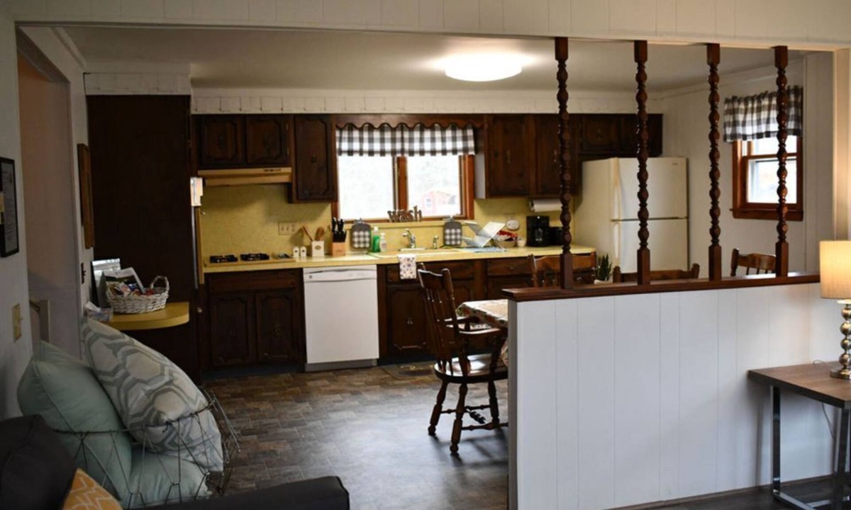 Goshen House | Brook Road Condo