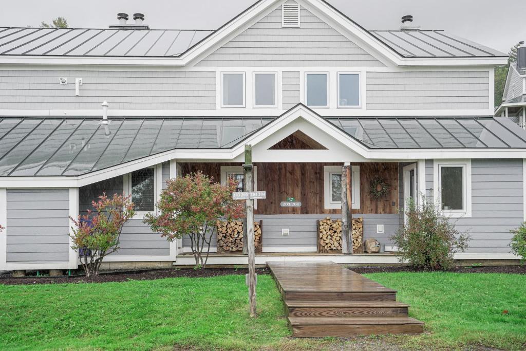 East Burke Hotel | Burke Mountain Bliss