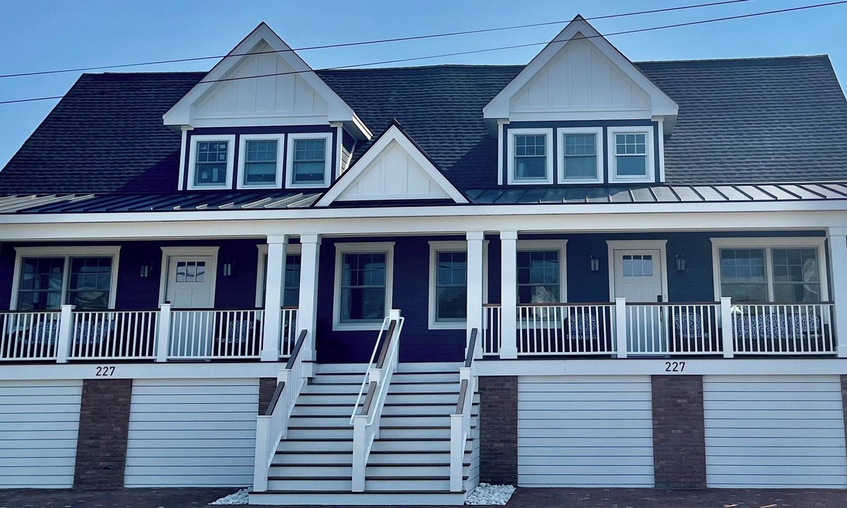 Cape May House | Cape May Vacation Rentals- Great Location! Just BLOCK & 1/2 to BEACH and TOWN!