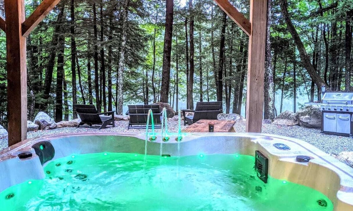 Norway Ski Chalet | Cedar🏡 Waterfront💦 Hot tub🔥 Pool🎱 Privacy 🕵️